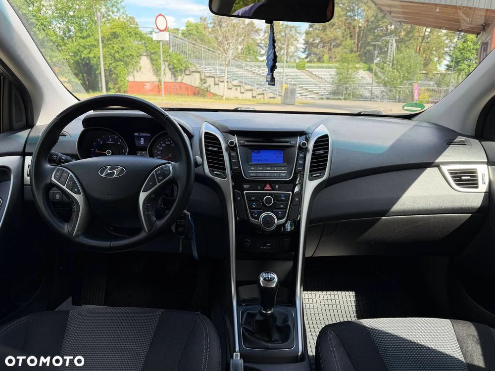 Hyundai i30 blue 1.6 CRDi Trend - 5