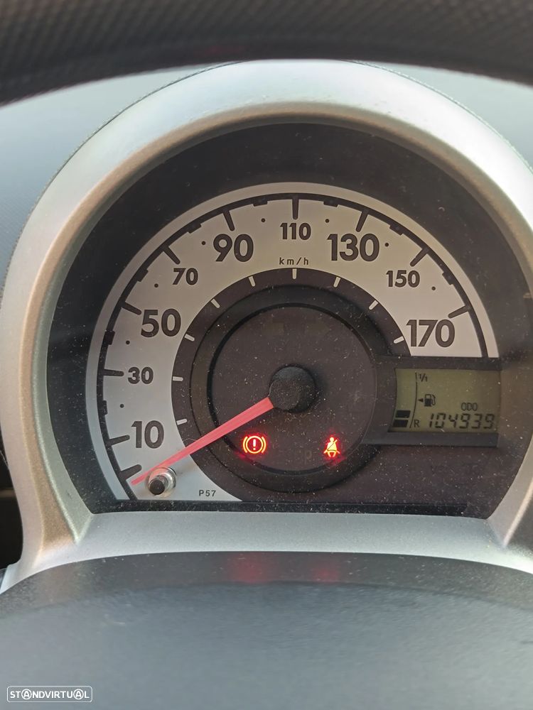 Toyota Aygo Standard - 11