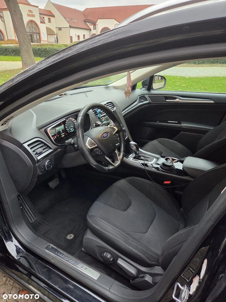 Ford Mondeo - 28