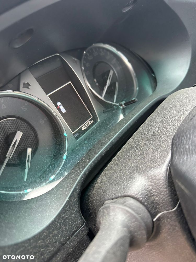 Toyota Hilux 4x4 Extra Cab Autm Executive - 9