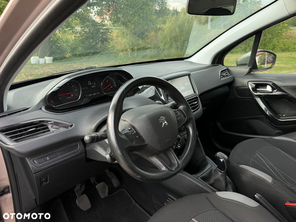 Peugeot 208 1.4 VTi Allure - 9