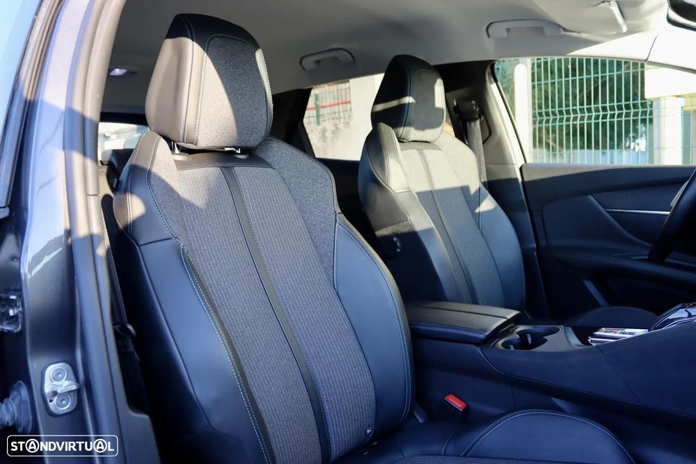 Peugeot 3008 1.6 Hybrid Allure Pack e-EAT8 - 30