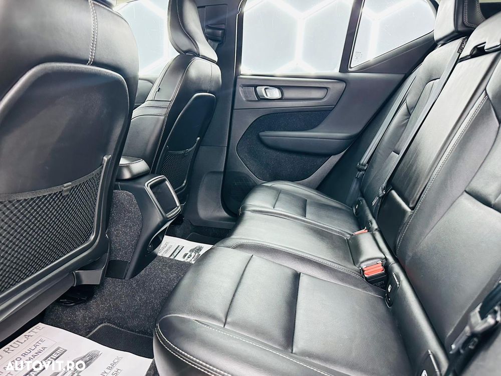 Volvo XC 40 T3 Geartronic Momentum Pro - 15