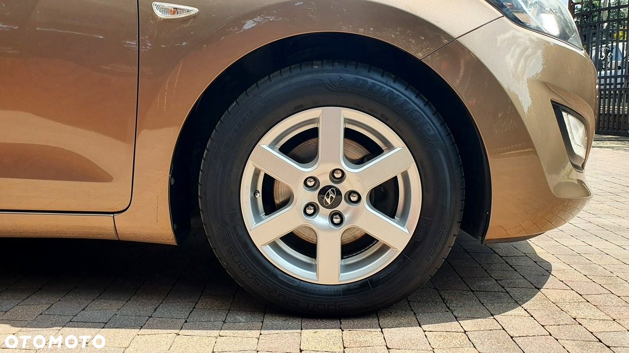 Hyundai i30 1.4 Classic + - 24