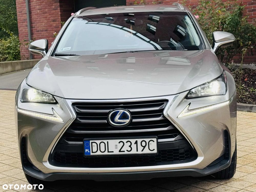Lexus NX 300h Elite 2WD - 3