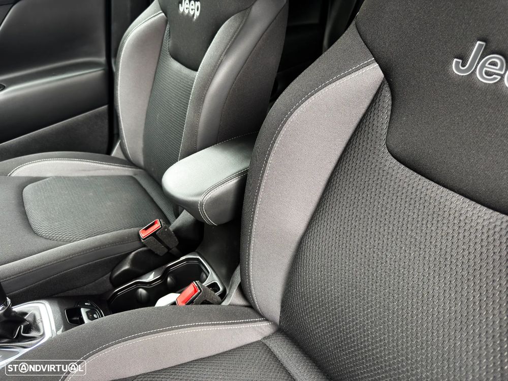 Jeep Renegade 1.3 T-GDI 4xe Auto Limited - 33