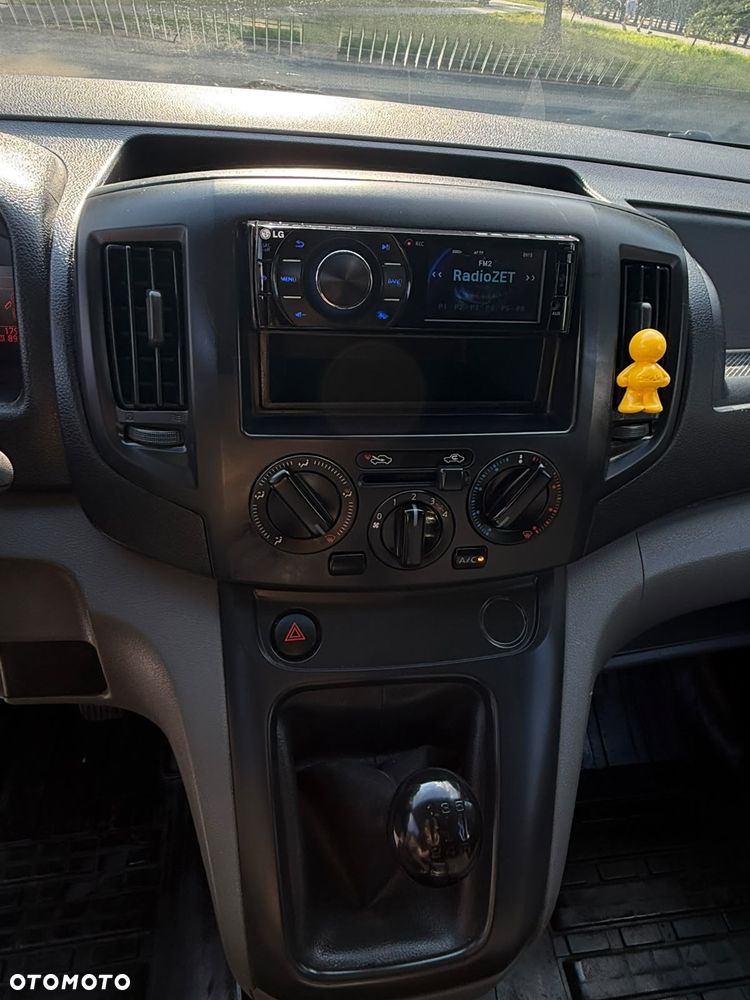 Nissan NV200 - 11