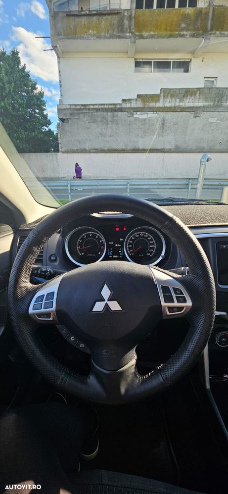 Mitsubishi Lancer 1.6 Litre MIVEC Invite - 12