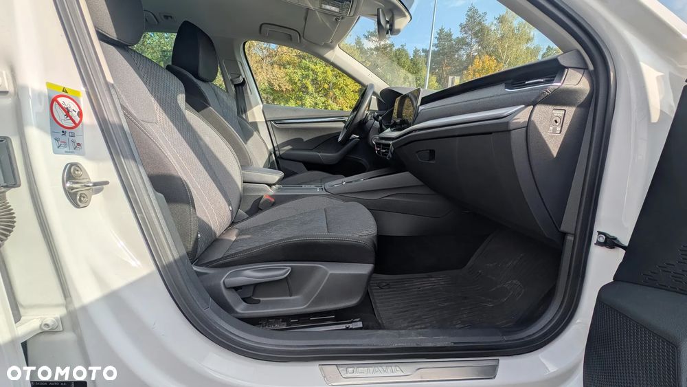 Skoda Octavia Combi 1.4 TSI iV DSG Style - 17
