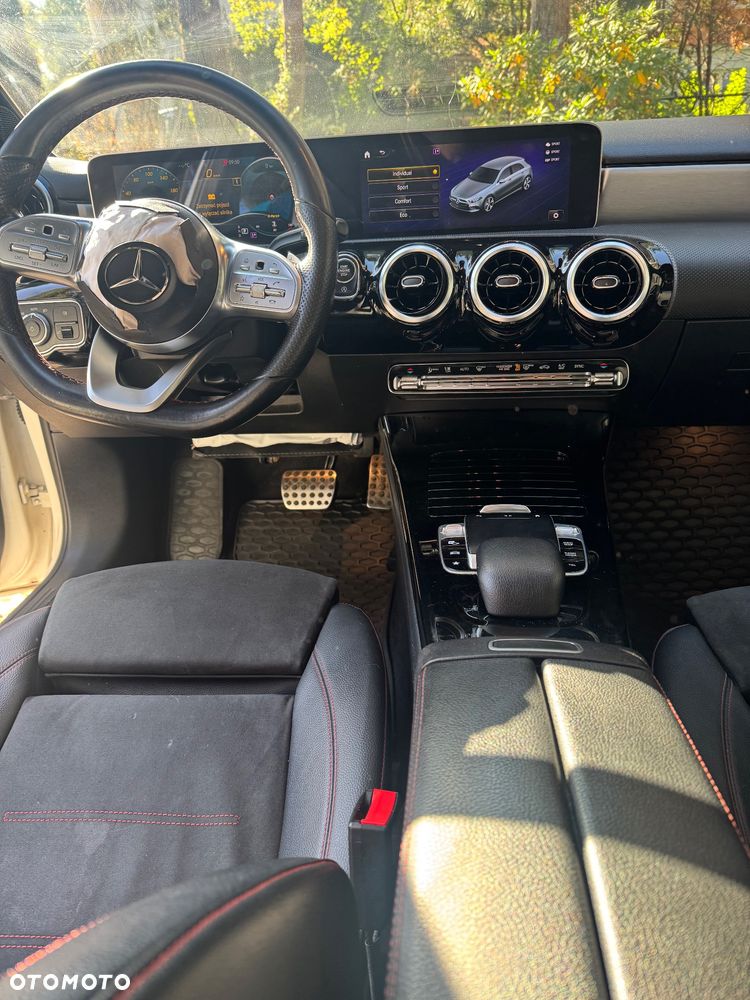 Mercedes-Benz Klasa A 180 d AMG Line 7G-DCT - 24