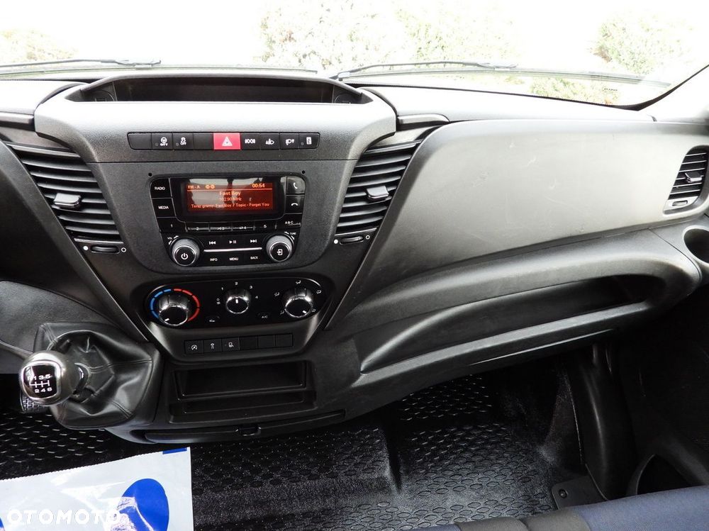 Iveco DAILY 35C14 WYWROTKA TEMPOMAT BLIŹNIACZE KOŁA KLIMATYZACJA  140KM - 33