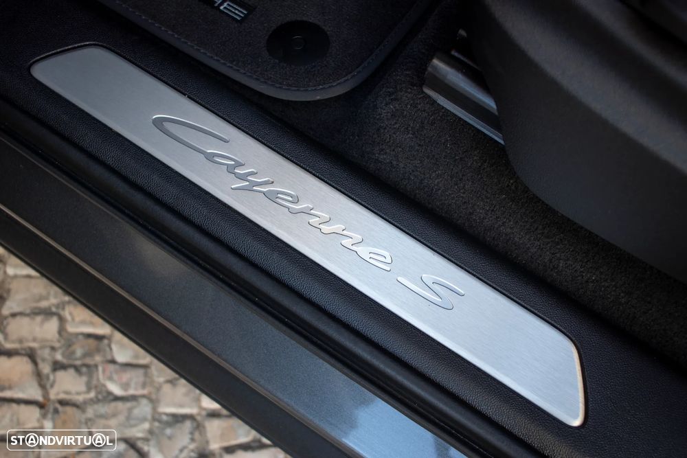 Porsche Cayenne Coupé S E-Hybrid - 13