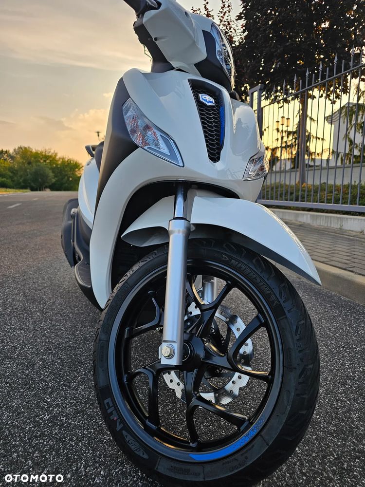 Piaggio Medley - 8