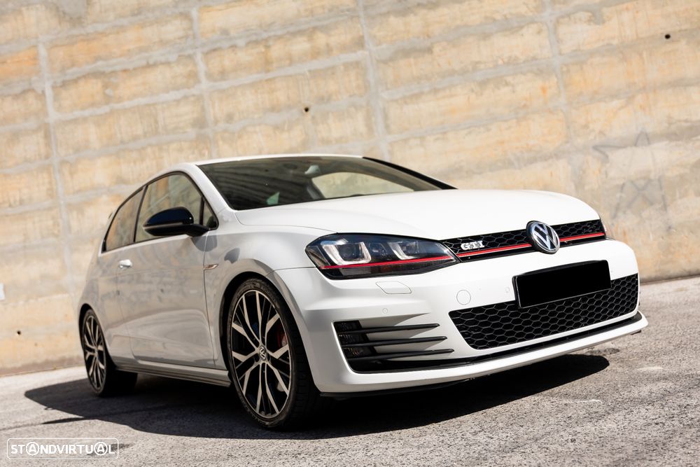 VW Golf GTI Performance BlueMotion DSG - 1