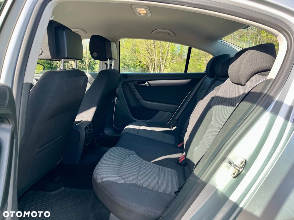 Volkswagen Passat 1.4 TSI BMT Comfortline - 10