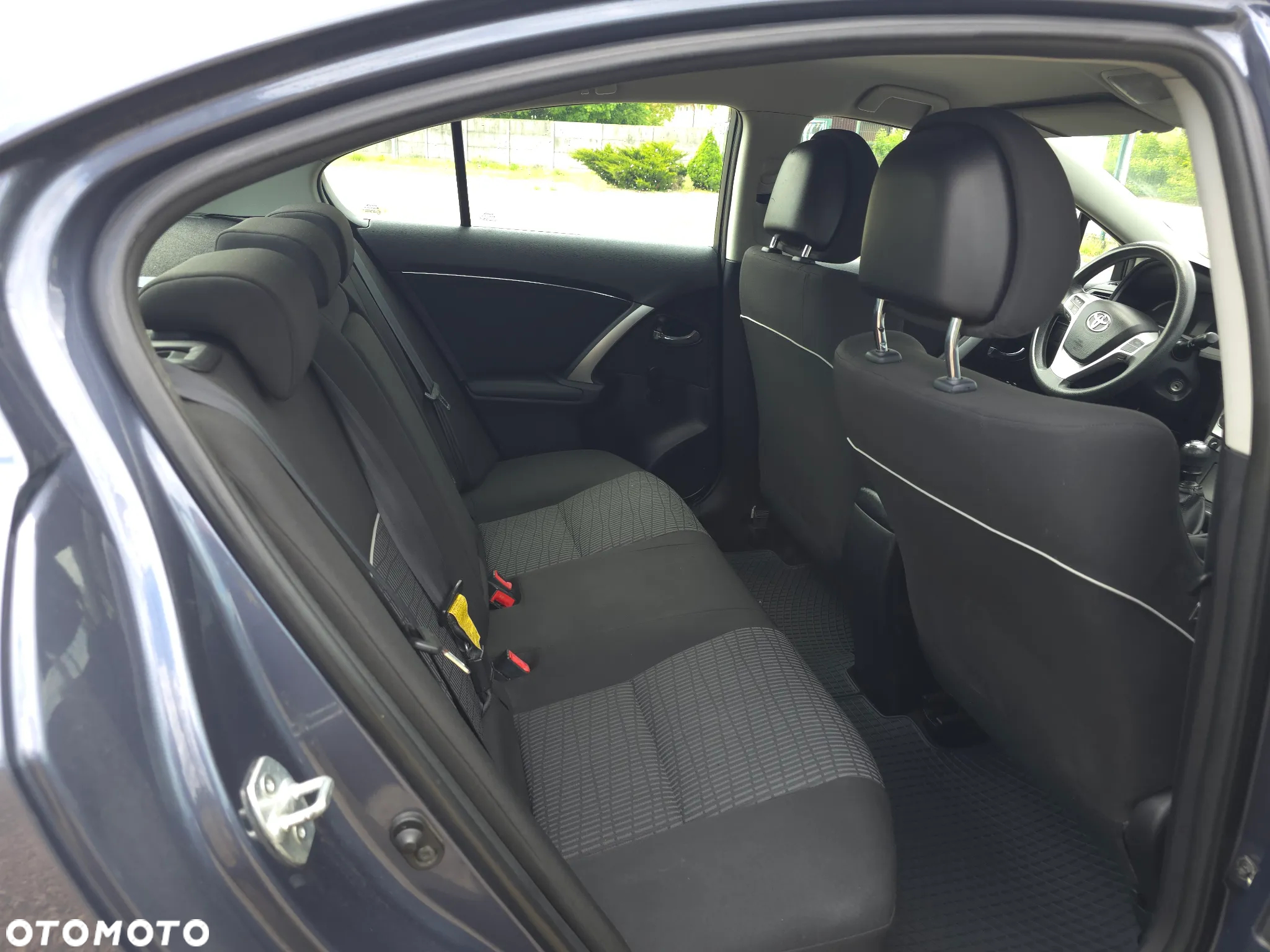 Toyota Avensis 2.0 D-4D Luna - 12
