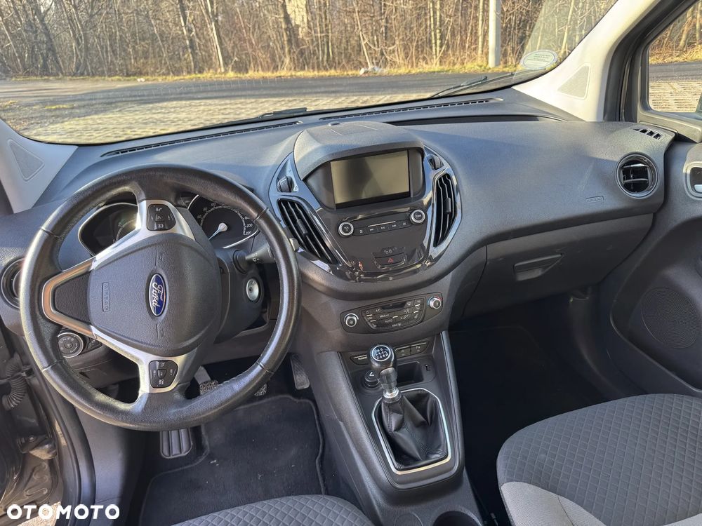 Ford Tourneo Courier 1.5 TDCi Ambiente - 11