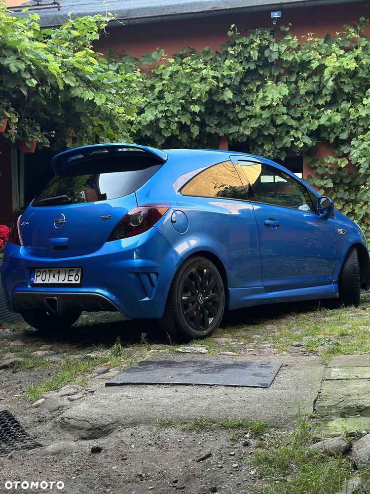 Opel Corsa 1.6T OPC - 4