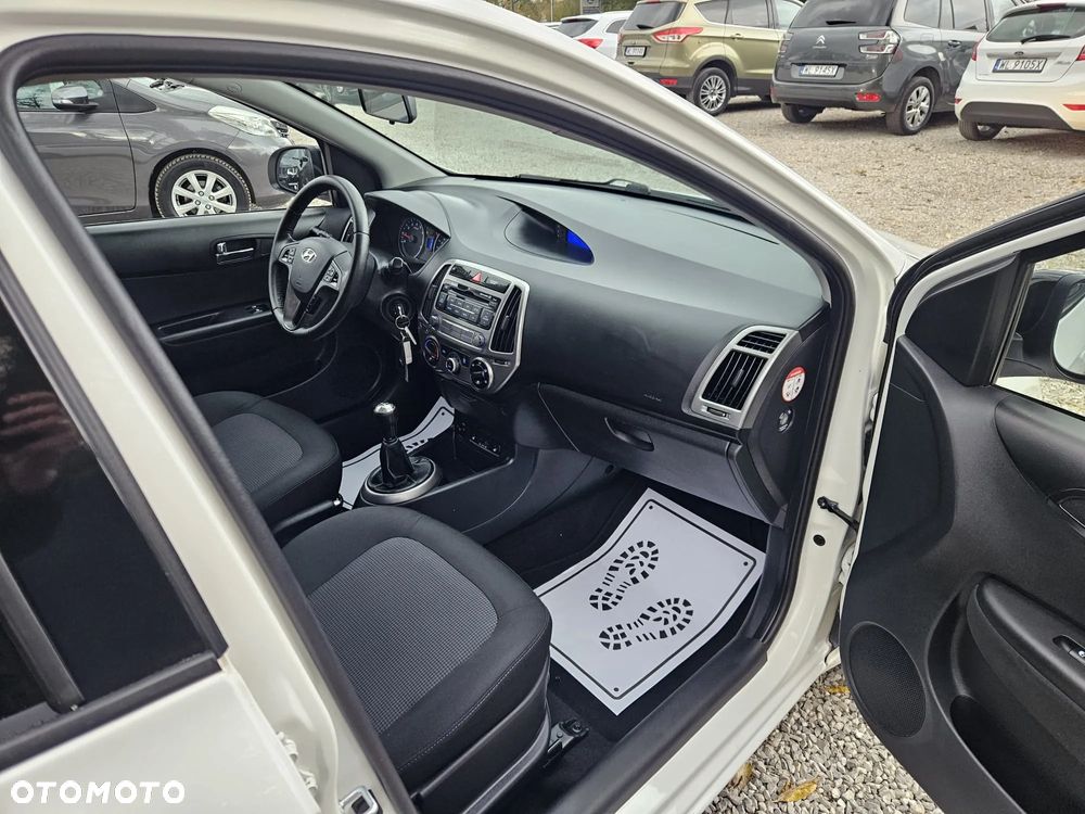 Hyundai i20 1.2 Fifa World Cup Edition - 22