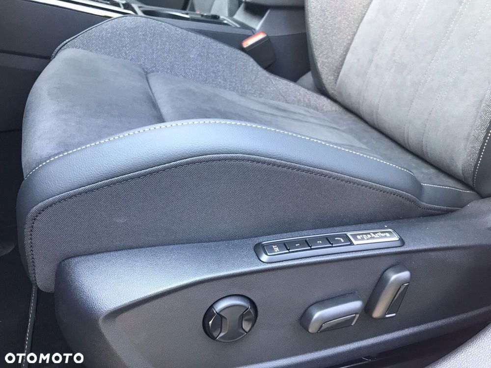 Volkswagen Golf - 9