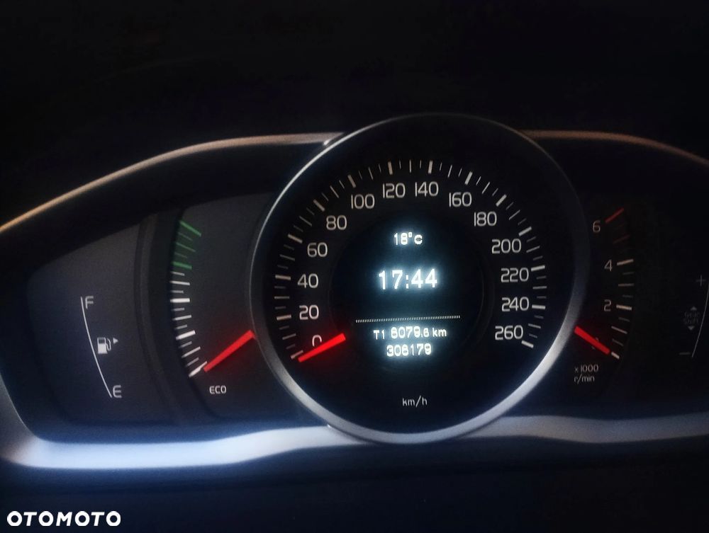 Volvo V60 D3 Kinetic - 31