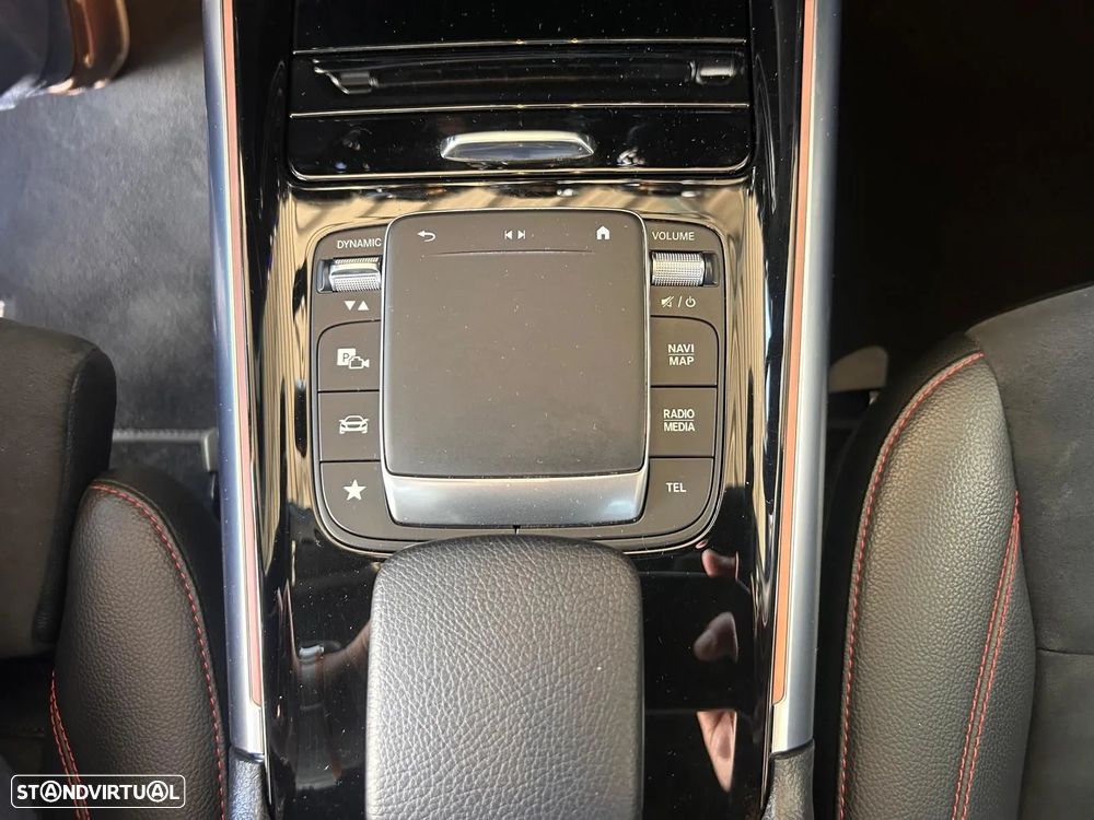 Mercedes-Benz GLA 250 e AMG Line - 34