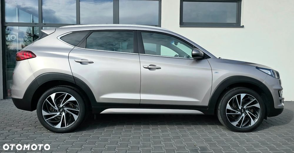 Hyundai Tucson 2.0 CRDI 4WD Automatik Premium - 2