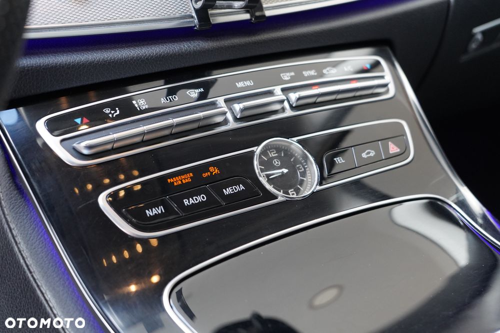 Mercedes-Benz Klasa E 220 d 9G-TRONIC - 13
