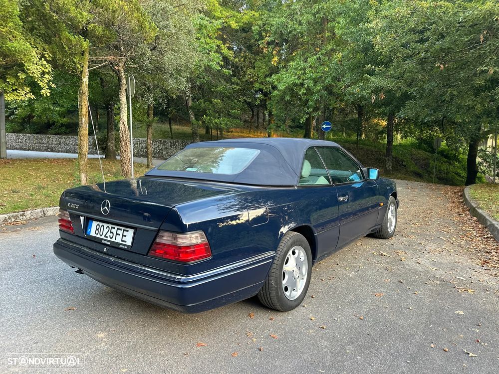 Mercedes-Benz E 200 - 10