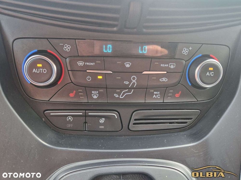 Ford Kuga - 28