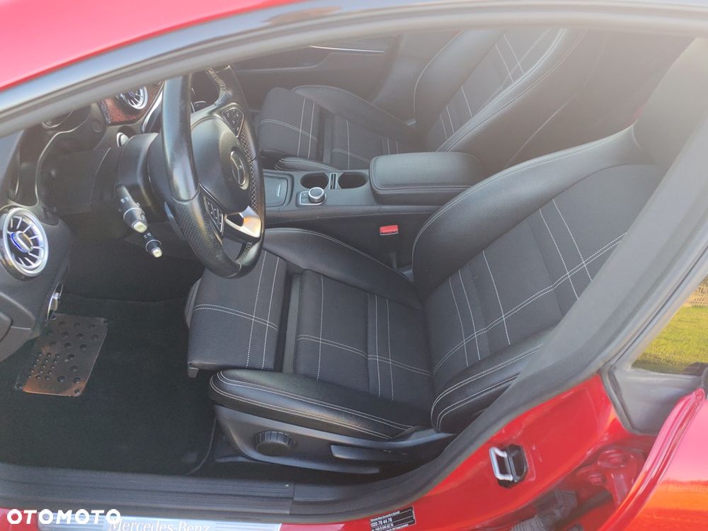 Mercedes-Benz CLA 220 d 7G-DCT Urban - 16