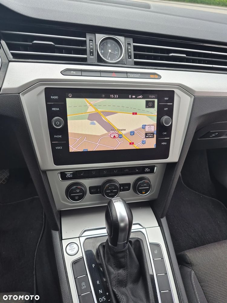 Volkswagen Passat 2.0 TDI SCR Comfortline DSG - 15