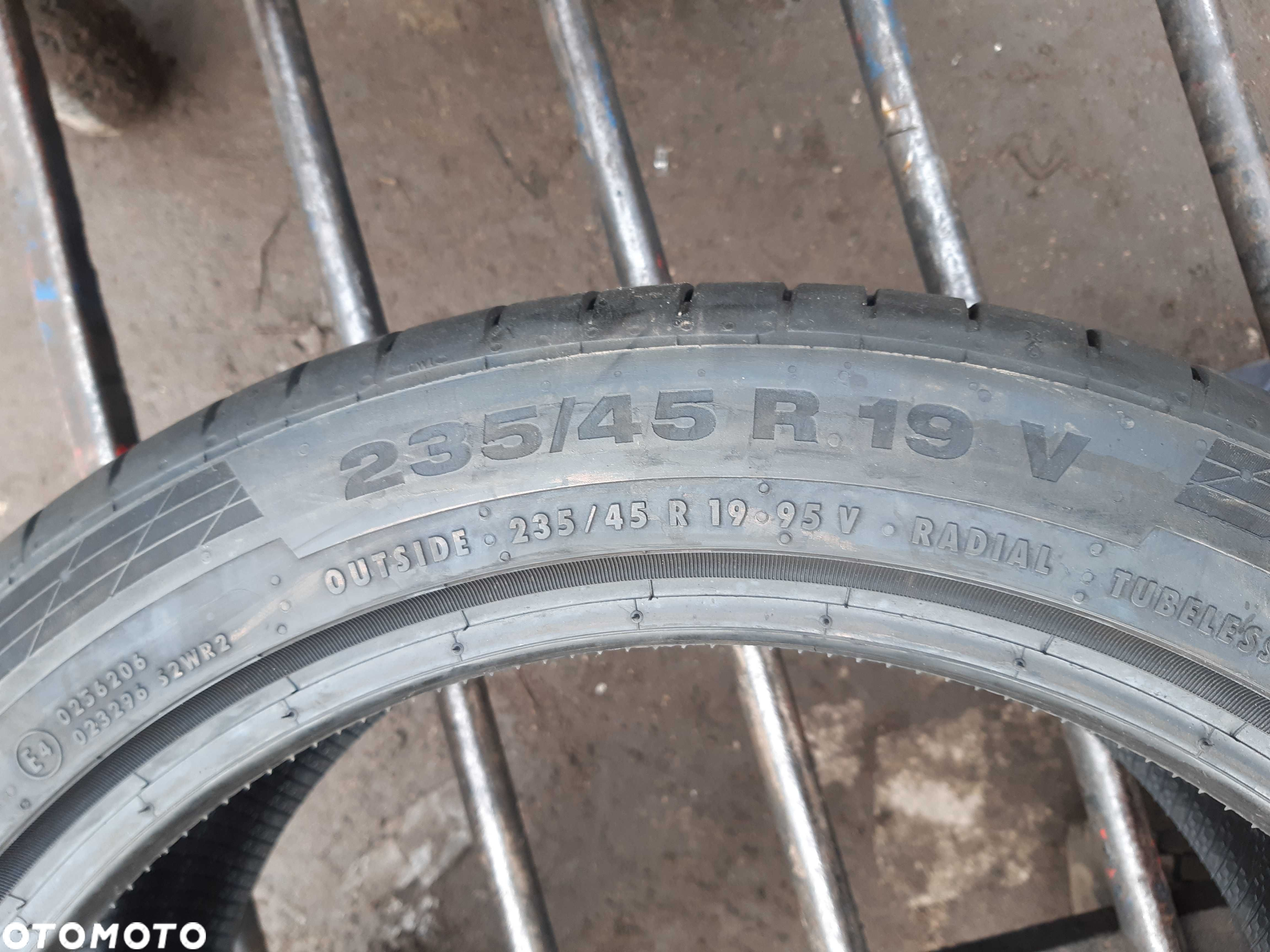 Opony letnie 235.45.19 Continental - 4