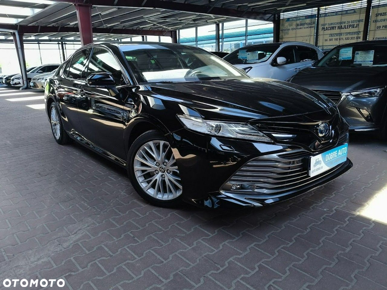Toyota Camry - 4