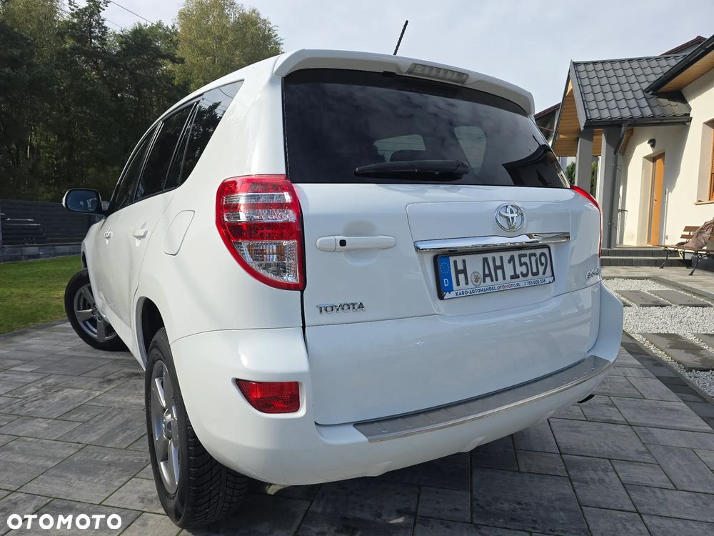 Toyota RAV4 2.0 VVT-i Premium - 10