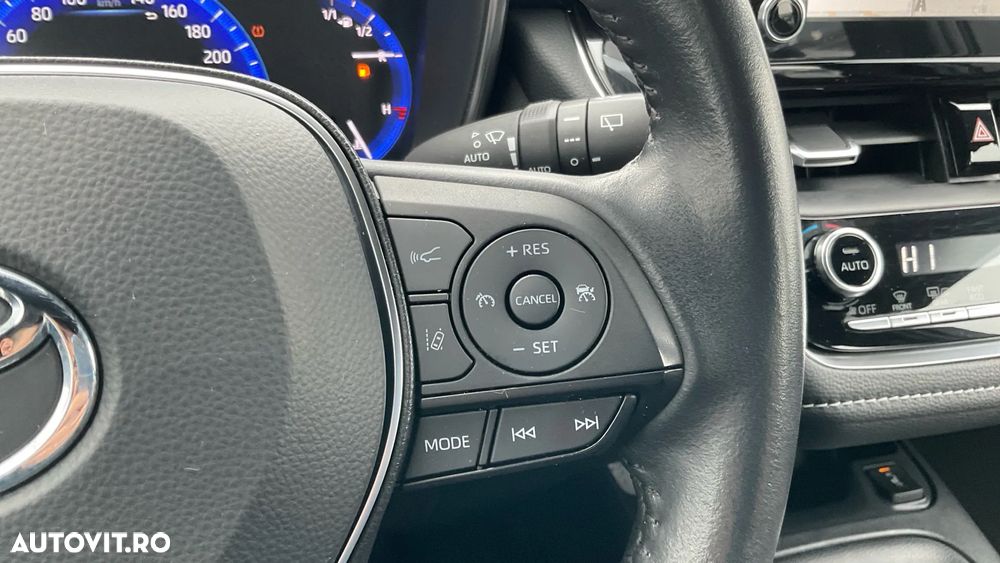 Toyota Corolla 1.8 HSD Dynamic - 35