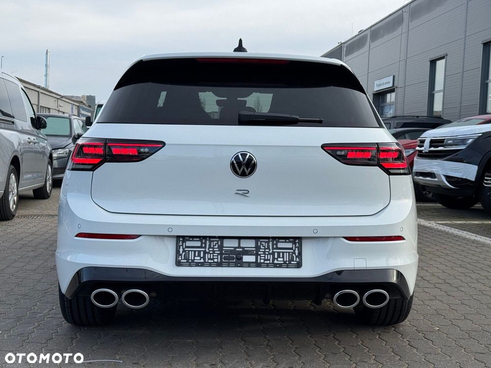 Volkswagen Golf - 10