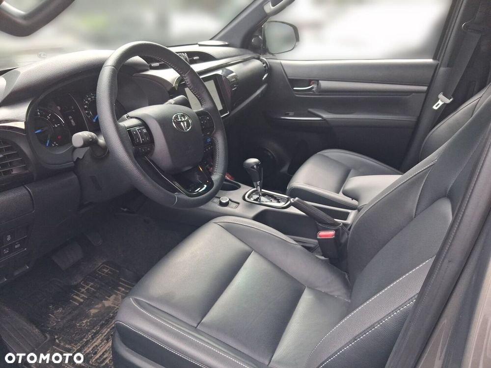 Toyota Hilux 2.8 D-4D mHEV Double Cab Invincible 4x4 - 9