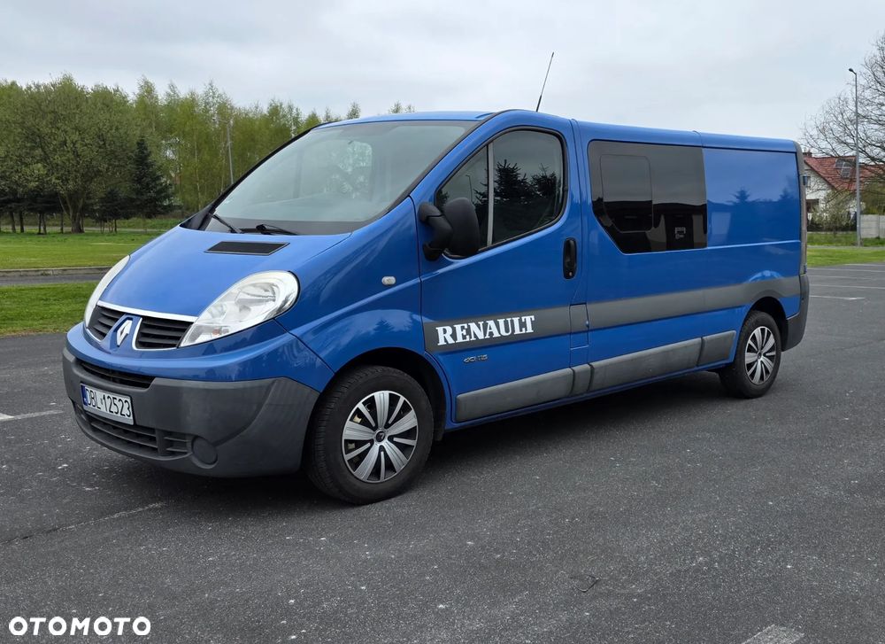 Renault TRAFIC - 2