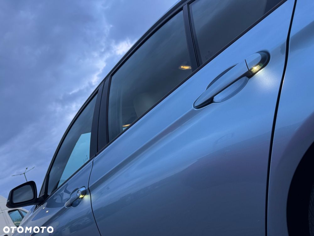 BMW Seria 3 328i xDrive - 40