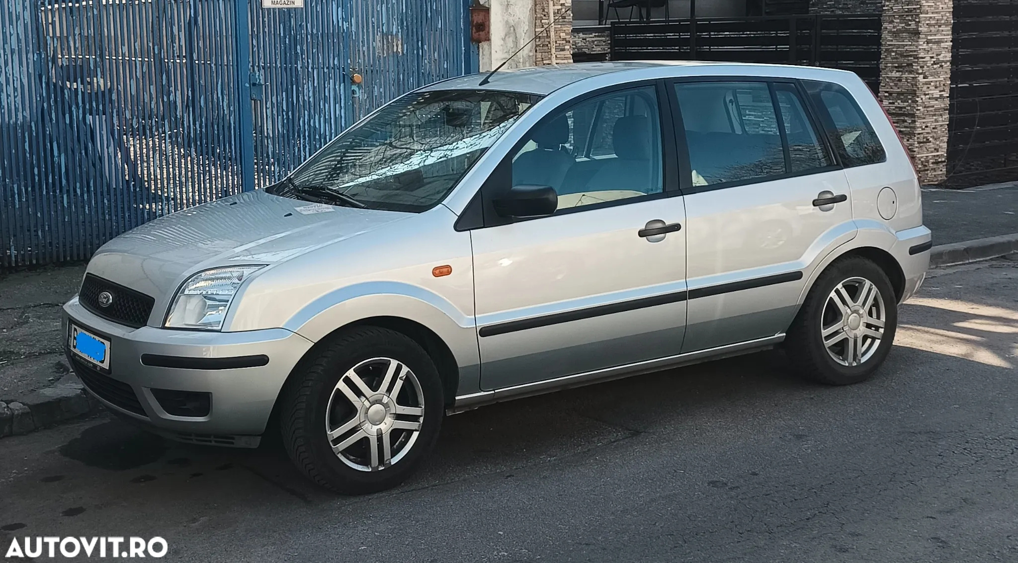 Ford Fusion - 6