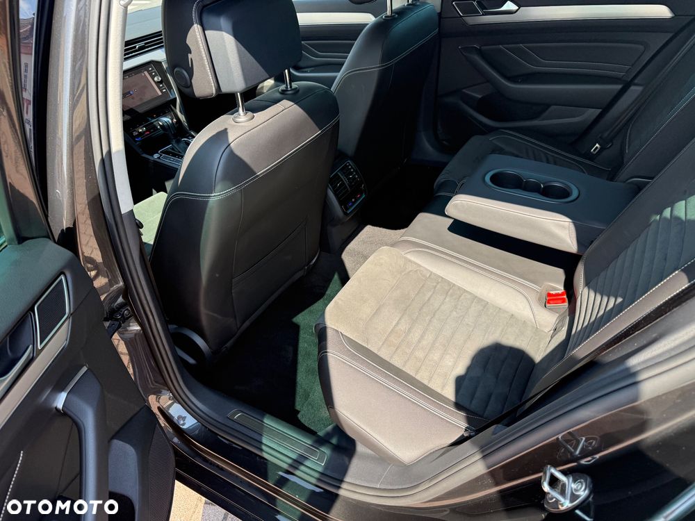 Volkswagen Passat 2.0 TDI SCR Highline DSG - 14