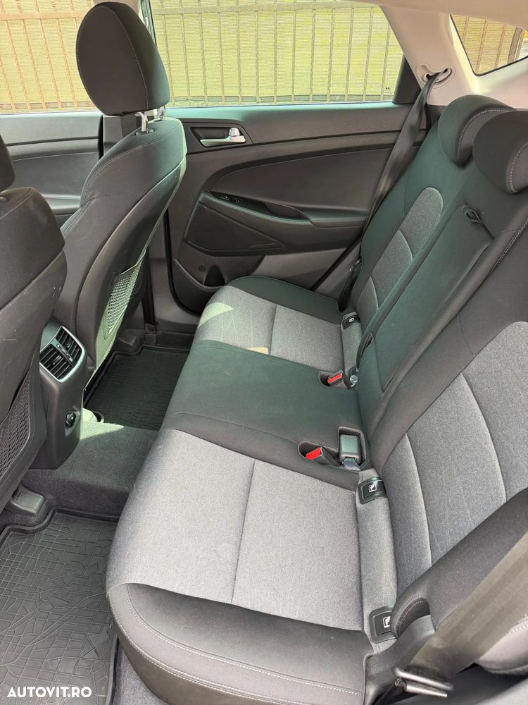 Hyundai Tucson 1.6 T-GDi 4WD 7DCT Premium - 9