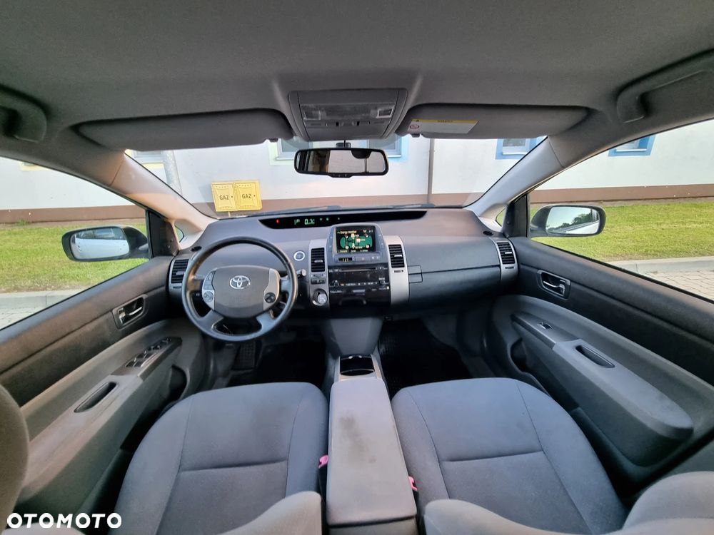 Toyota Prius 1.5 VVT-i Sol - 9