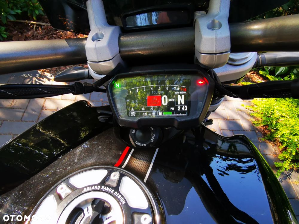 Ducati Diavel - 11