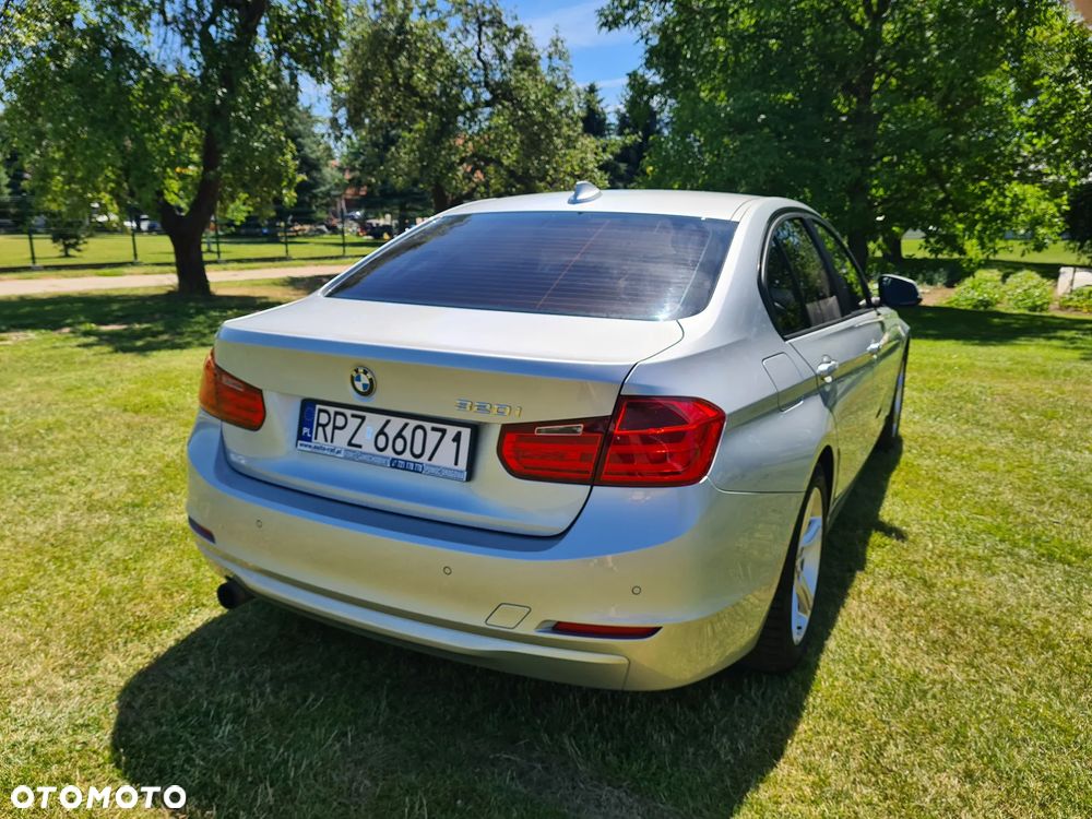 BMW Seria 3 - 11