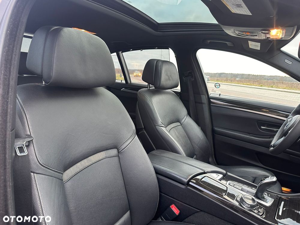 BMW Seria 5 535i xDrive Sport-Aut Modern Line - 14