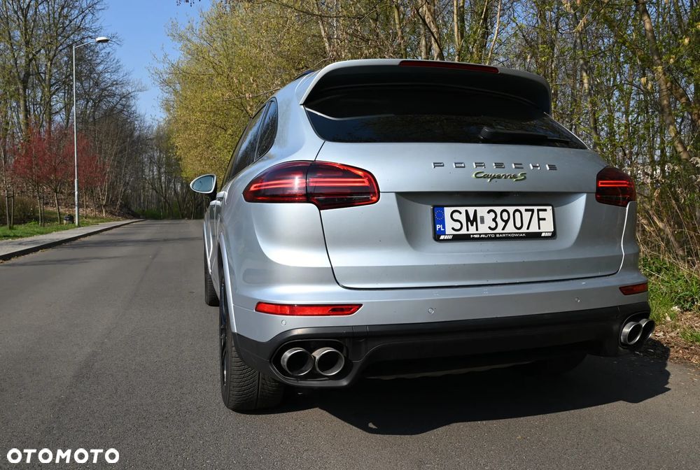 Porsche Cayenne - 16
