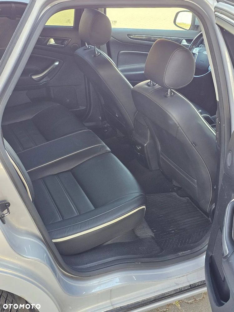 Ford Mondeo SW 2.0 TDCi Titanium X - 22