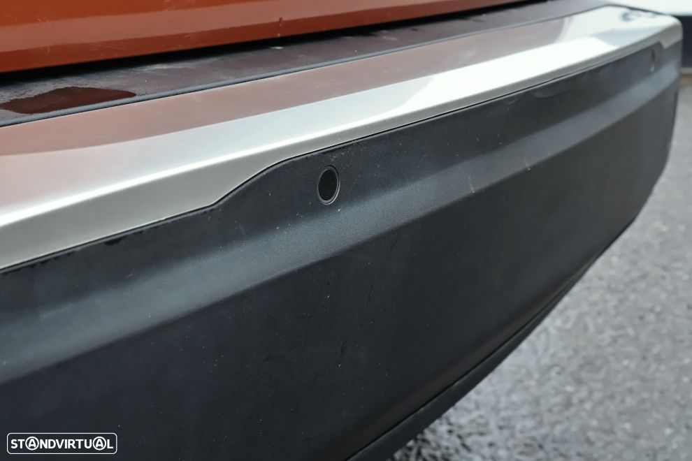 Peugeot e-2008 50 kWh Active Pack - 6